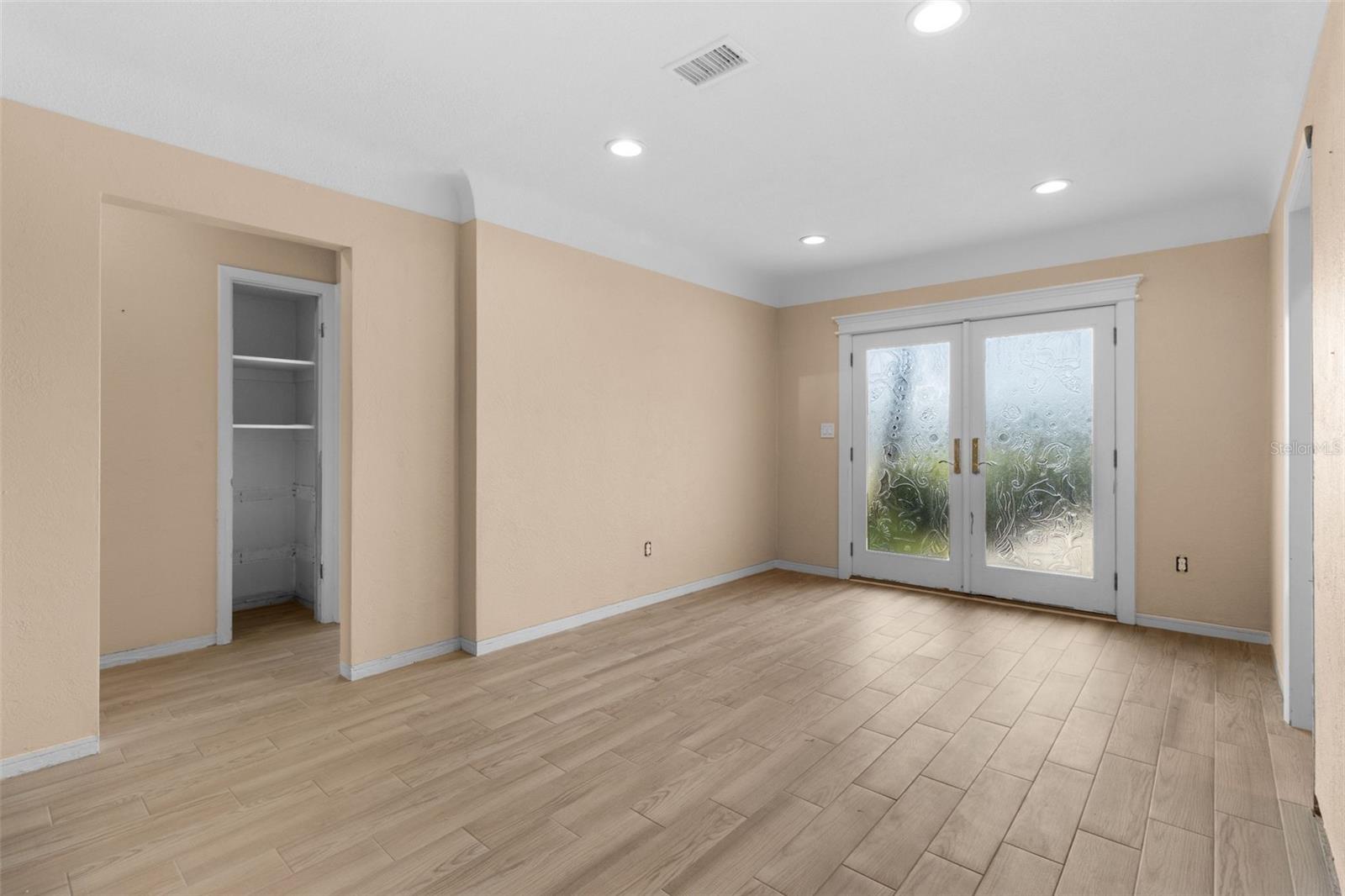 543 CRYSTAL DR, MADEIRA BEACH, FL, 33708