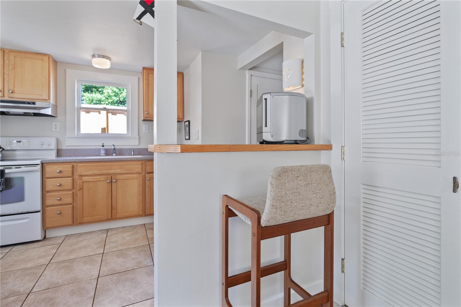 2435 4TH AVE N, ST PETERSBURG, FL, 33713