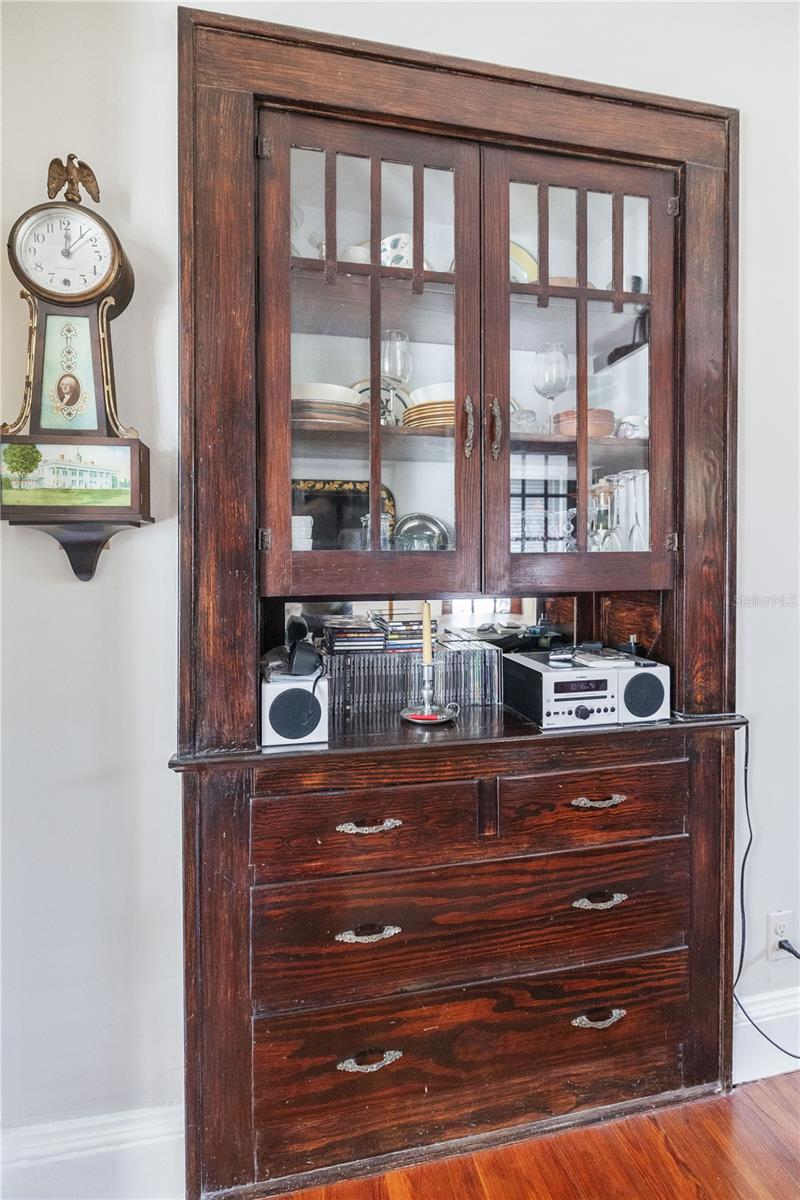 2435 4TH AVE N, ST PETERSBURG, FL, 33713