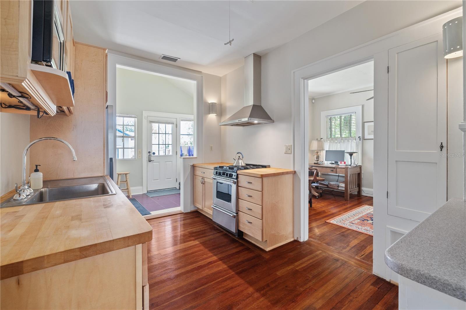 2435 4TH AVE N, ST PETERSBURG, FL, 33713