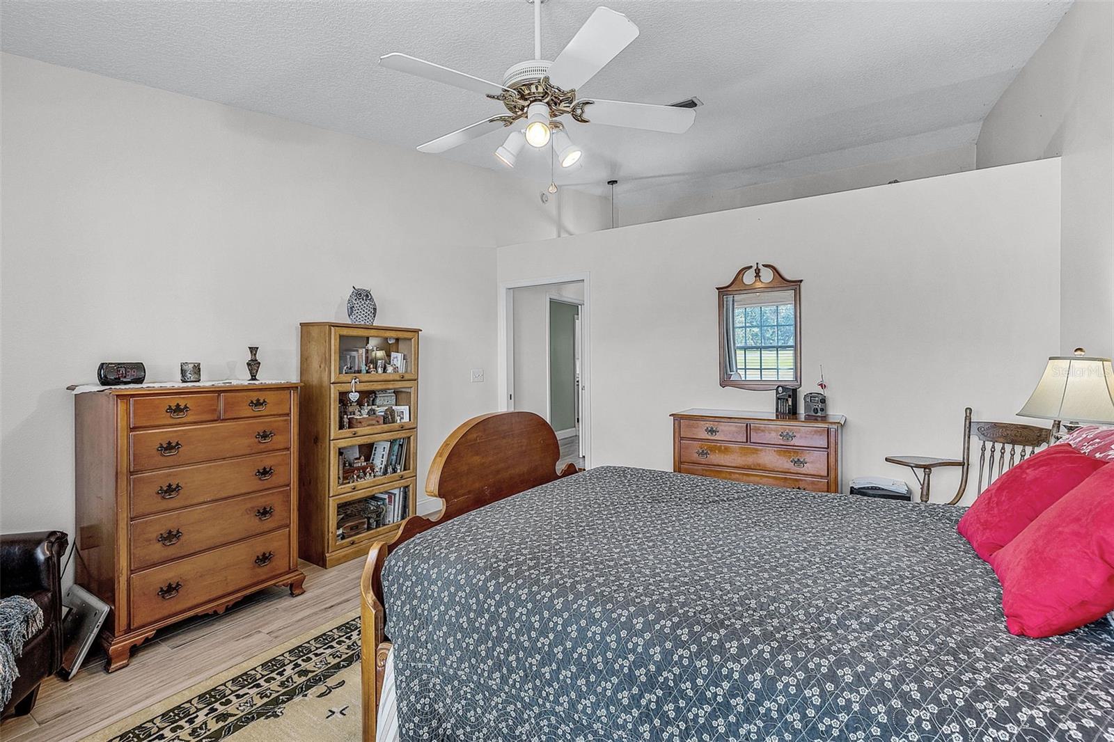 1350 MOSSWOOD DR, LEESBURG, FL, 34748