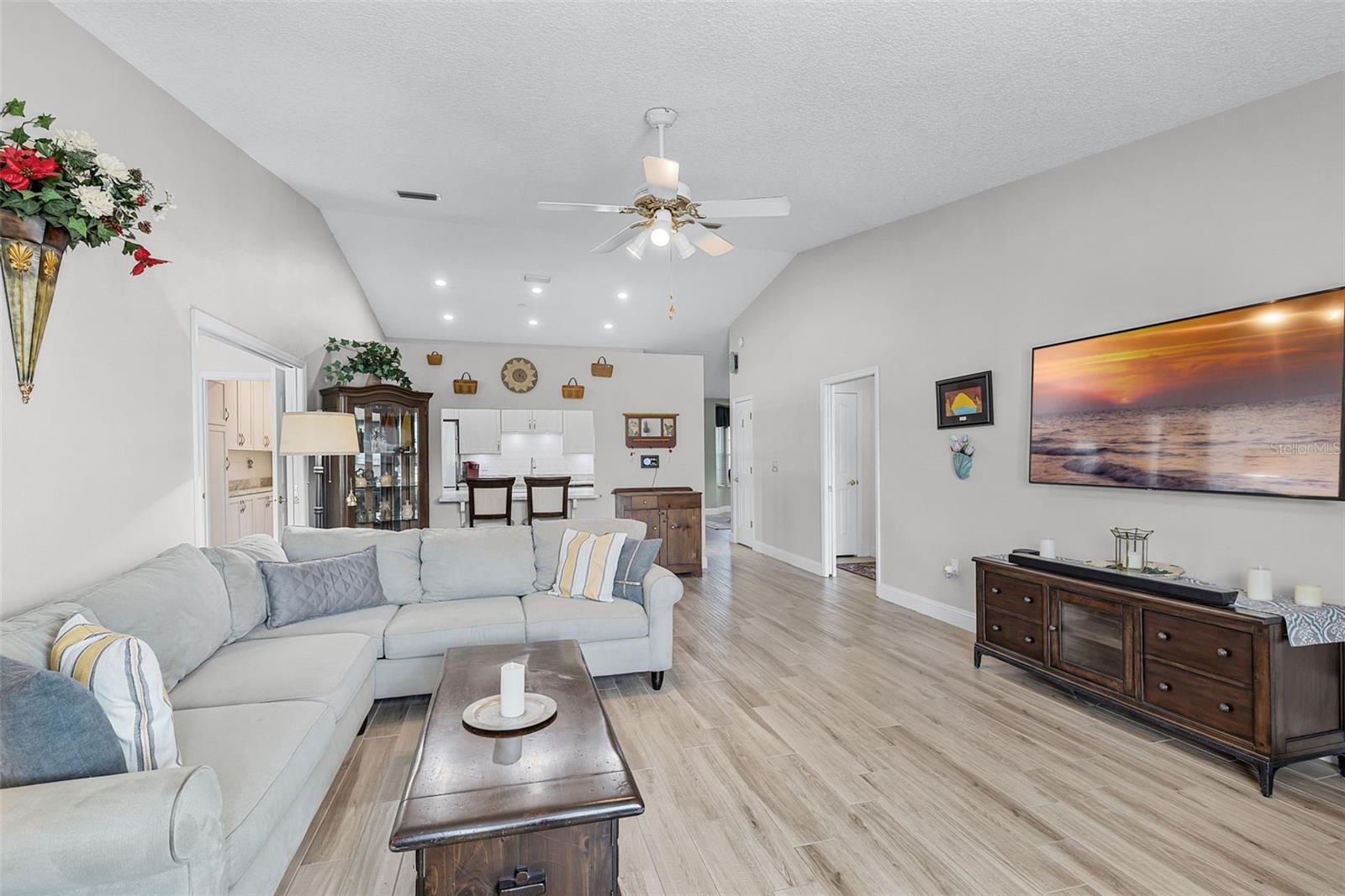 1350 MOSSWOOD DR, LEESBURG, FL, 34748