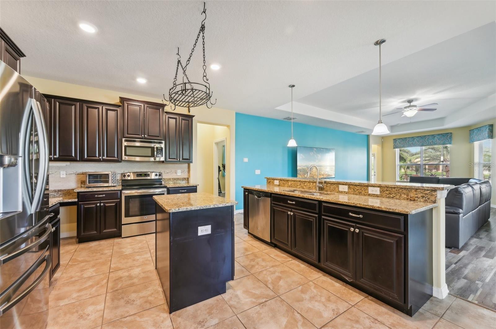 2417 CUMBERLAND CLIFF DR, RUSKIN, FL, 33570