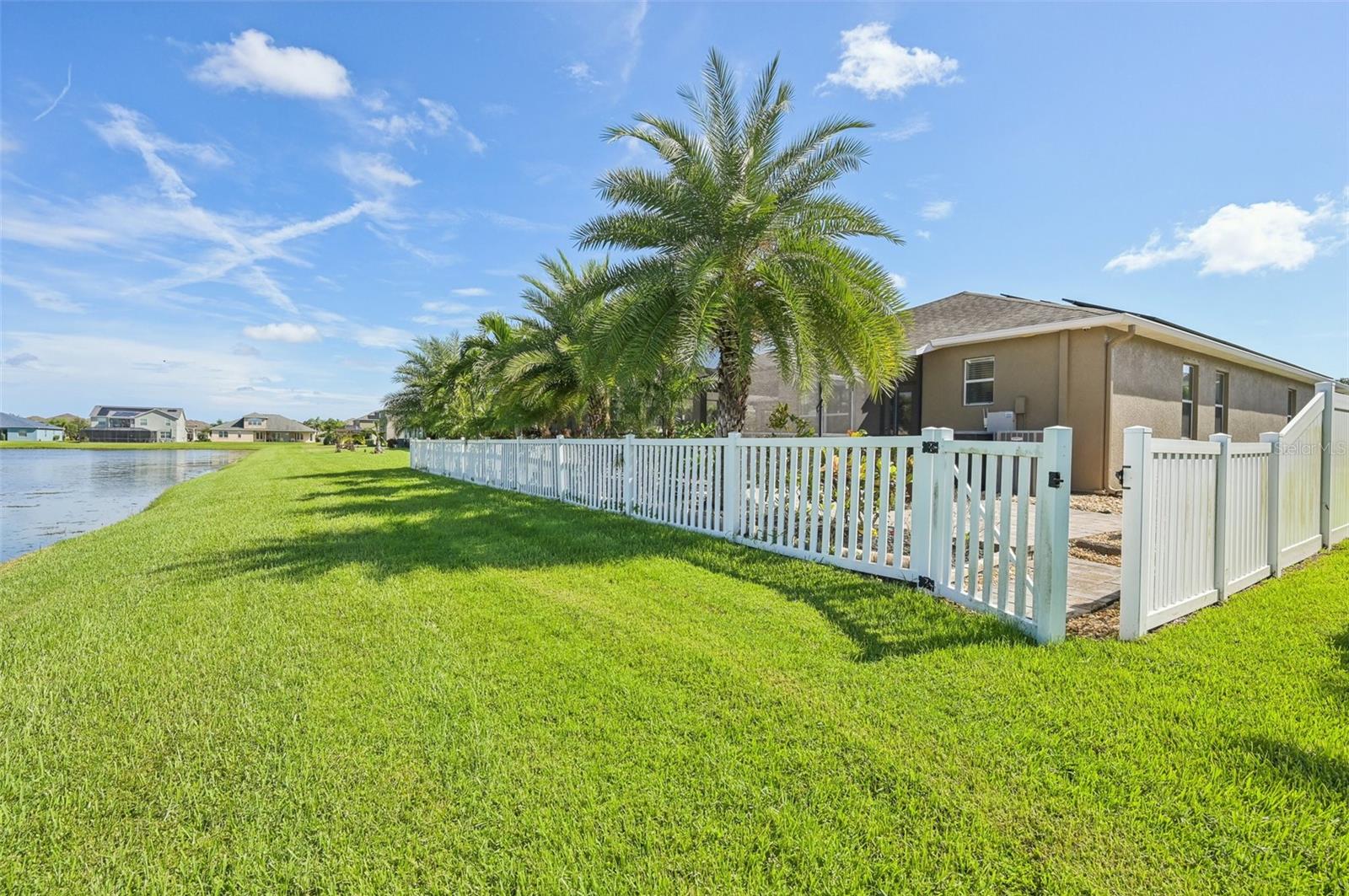2417 CUMBERLAND CLIFF DR, RUSKIN, FL, 33570