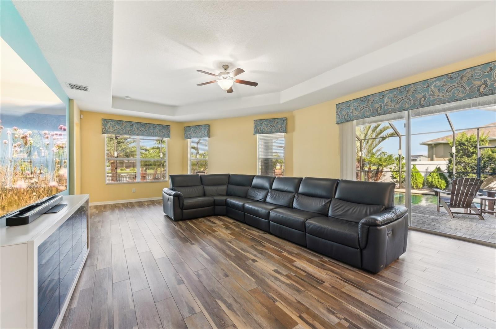 2417 CUMBERLAND CLIFF DR, RUSKIN, FL, 33570