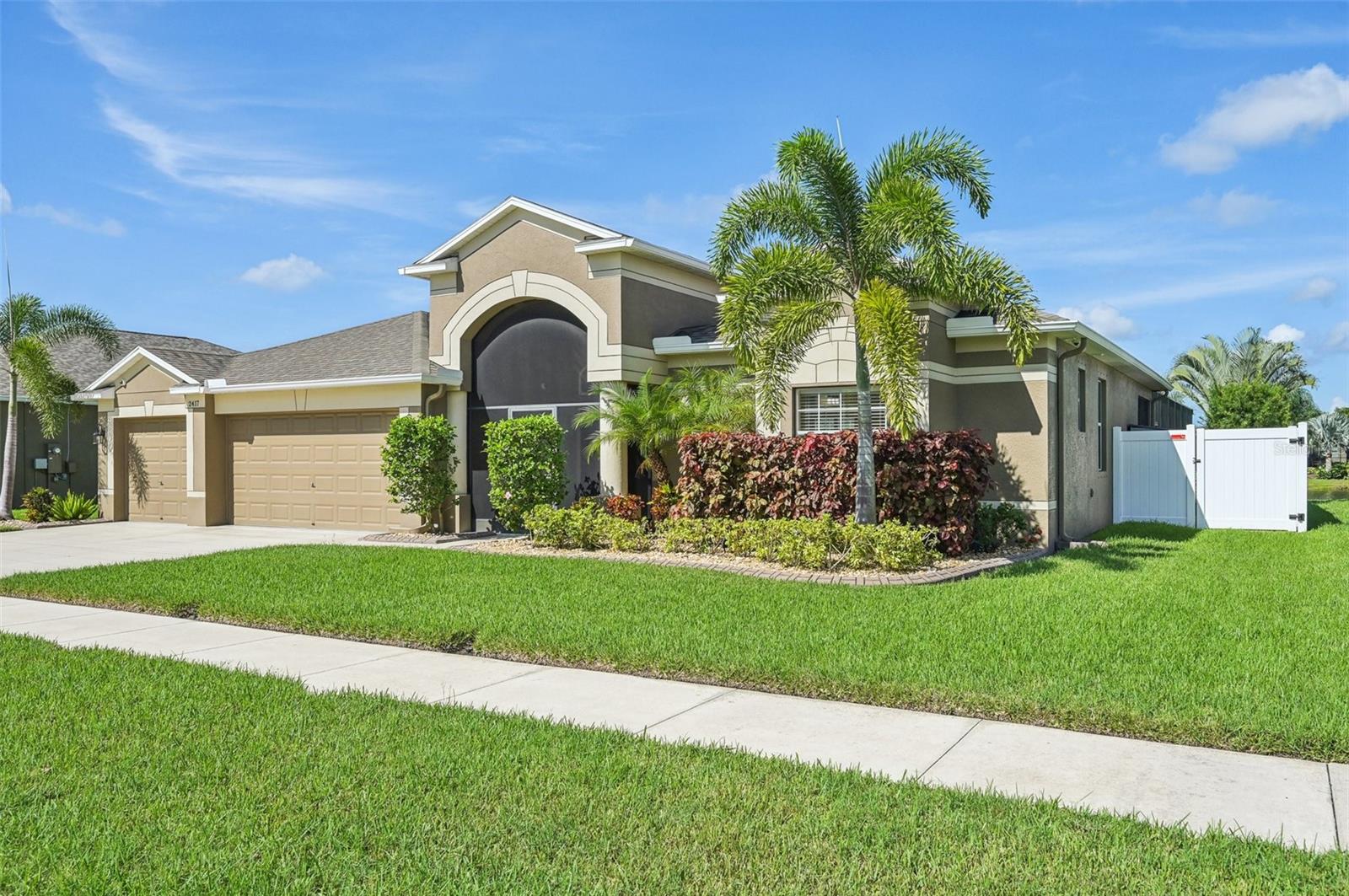 2417 CUMBERLAND CLIFF DR, RUSKIN, FL, 33570