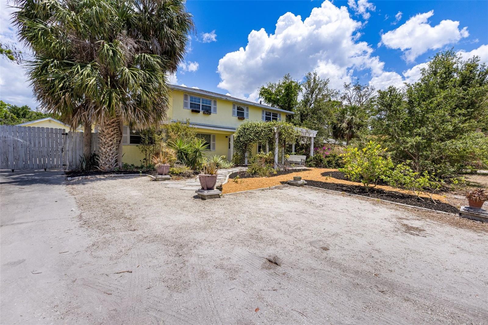 2165 LEMON AVE, ENGLEWOOD, FL, 34223