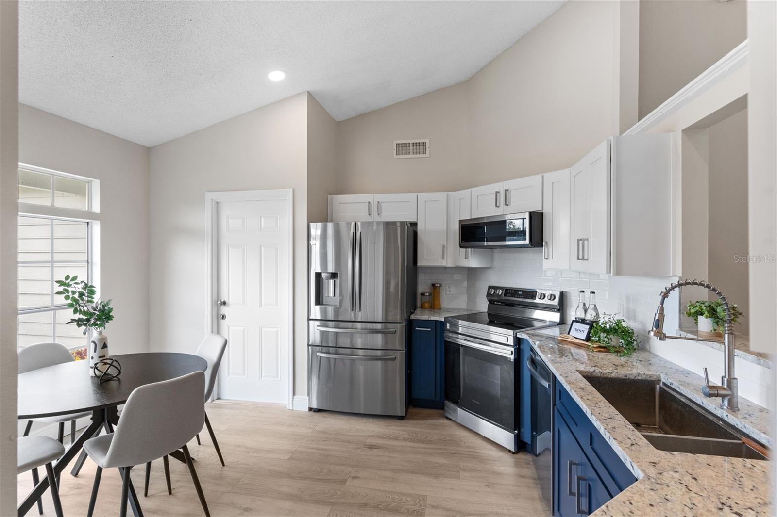 7025 HIAWASSEE OAK DR, ORLANDO, FL, 32818