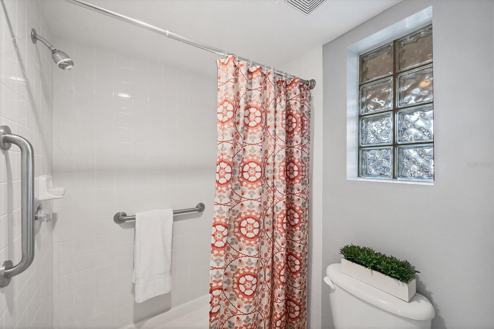 819 MONTROSE DR #102, VENICE, FL, 34293