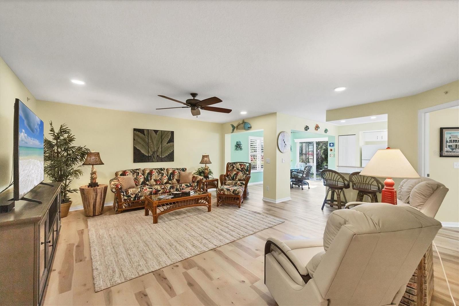 819 MONTROSE DR #102, VENICE, FL, 34293
