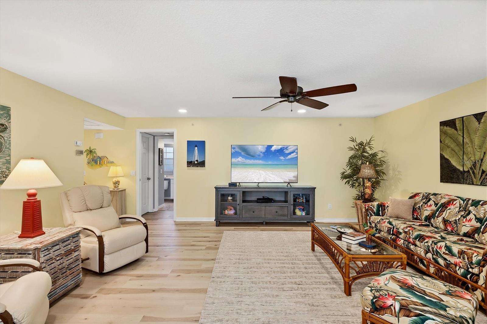 819 MONTROSE DR #102, VENICE, FL, 34293