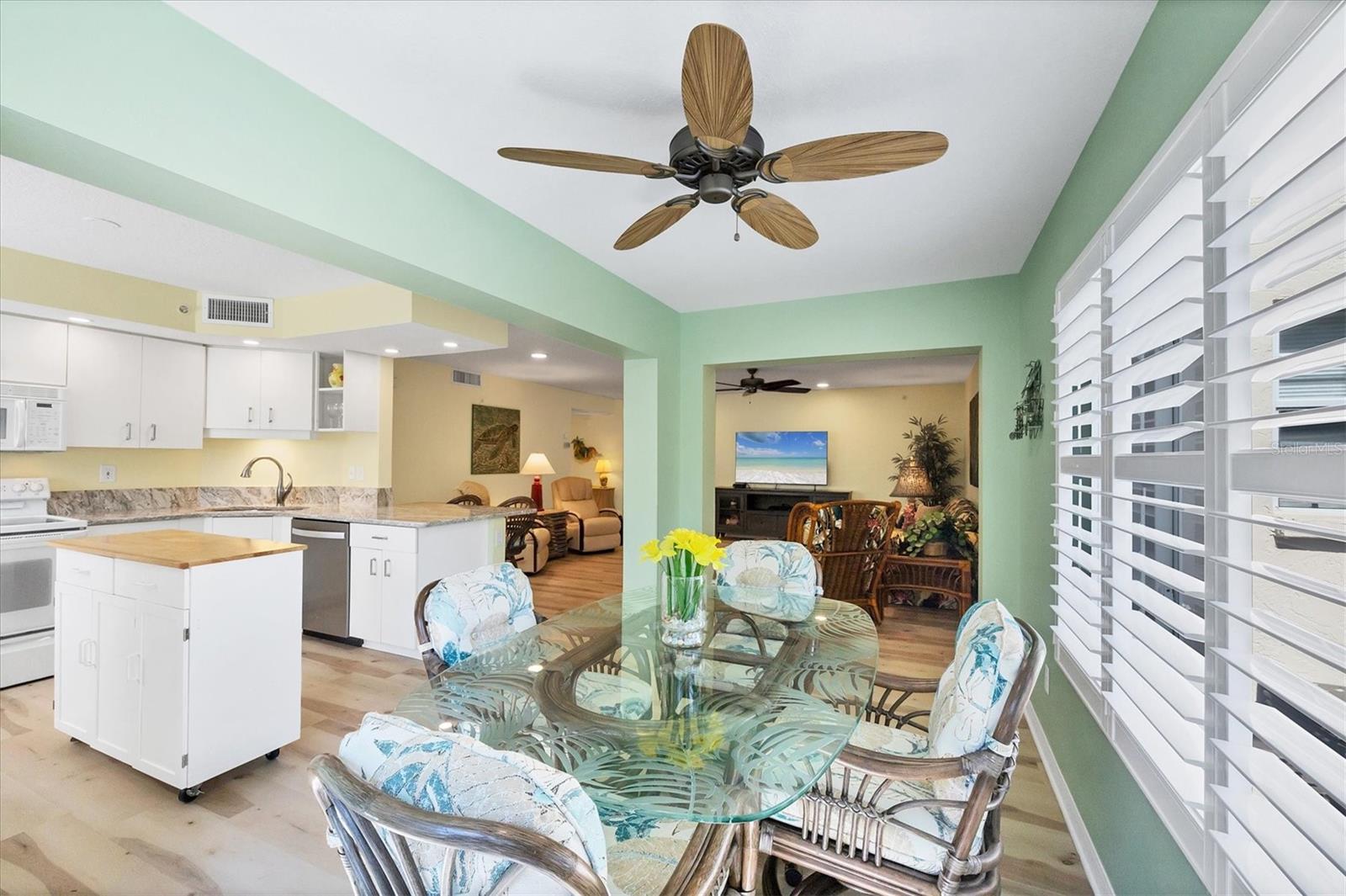 819 MONTROSE DR #102, VENICE, FL, 34293