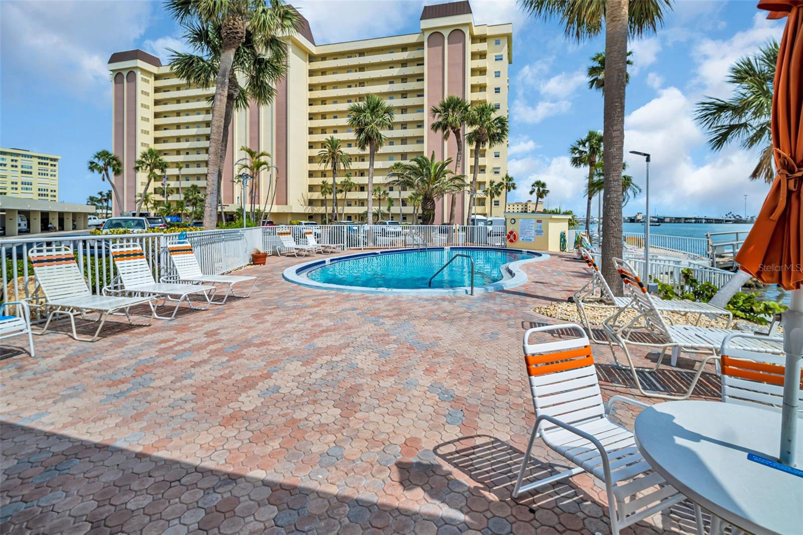 4725 COVE CIR #601, ST PETERSBURG, FL, 33708