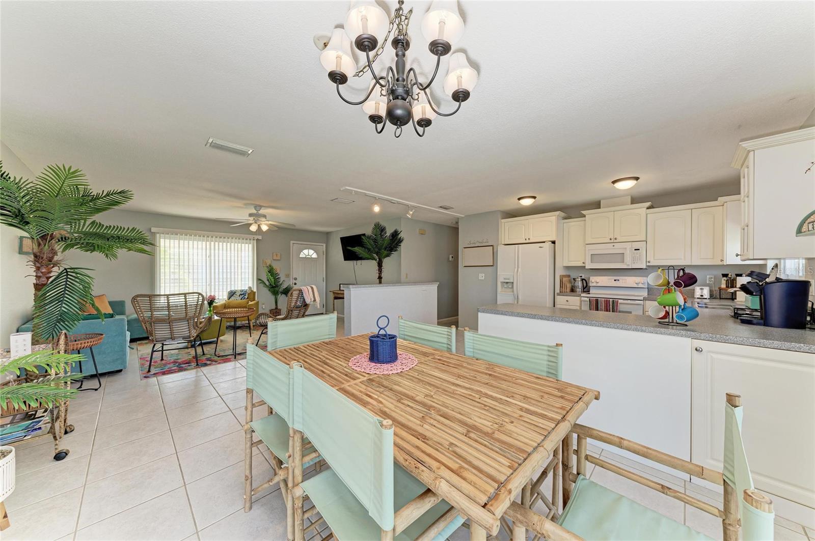 18082 EAU GALLIE CIR S, PORT CHARLOTTE, FL, 33948