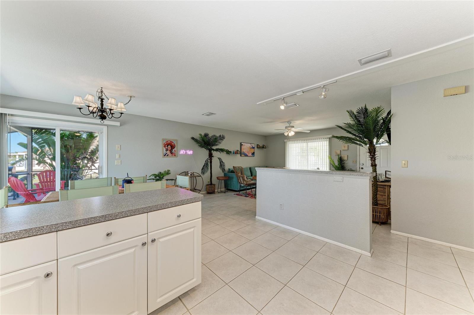 18082 EAU GALLIE CIR S, PORT CHARLOTTE, FL, 33948