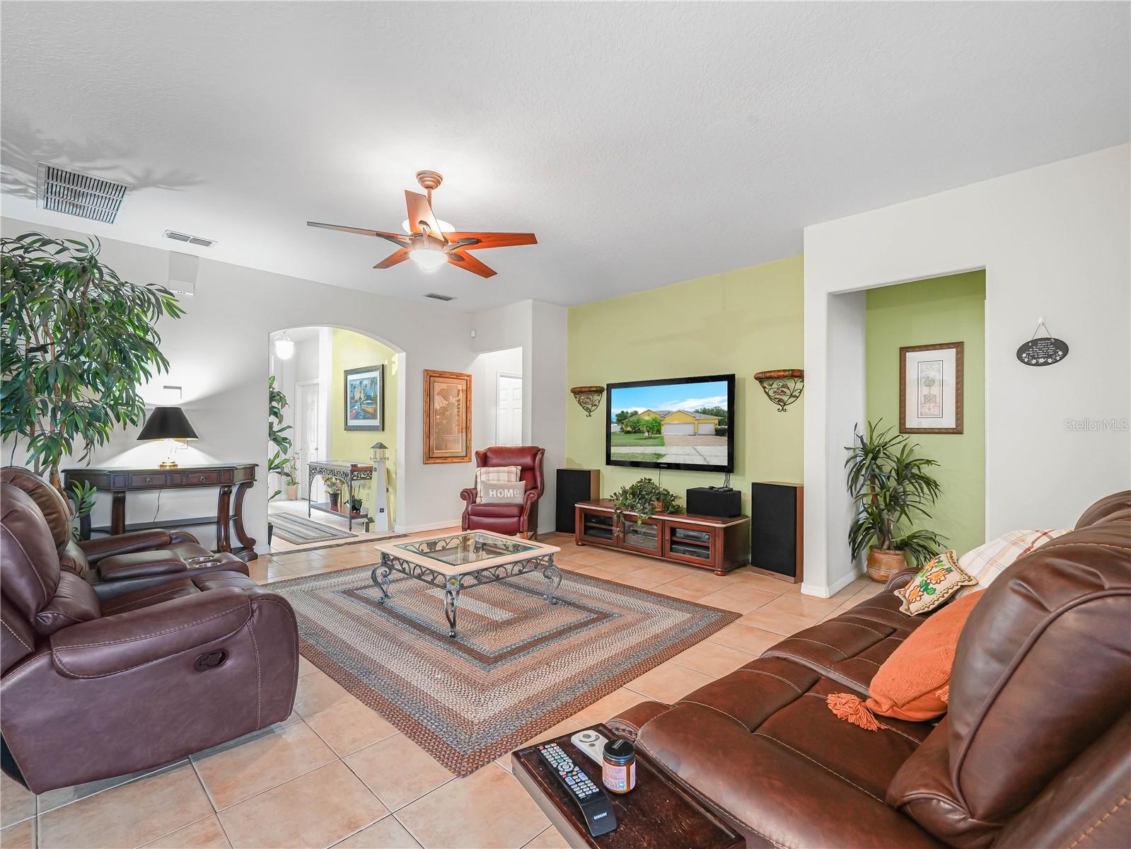 147 BROOKSHIRE DR, LAKE WALES, FL, 33898