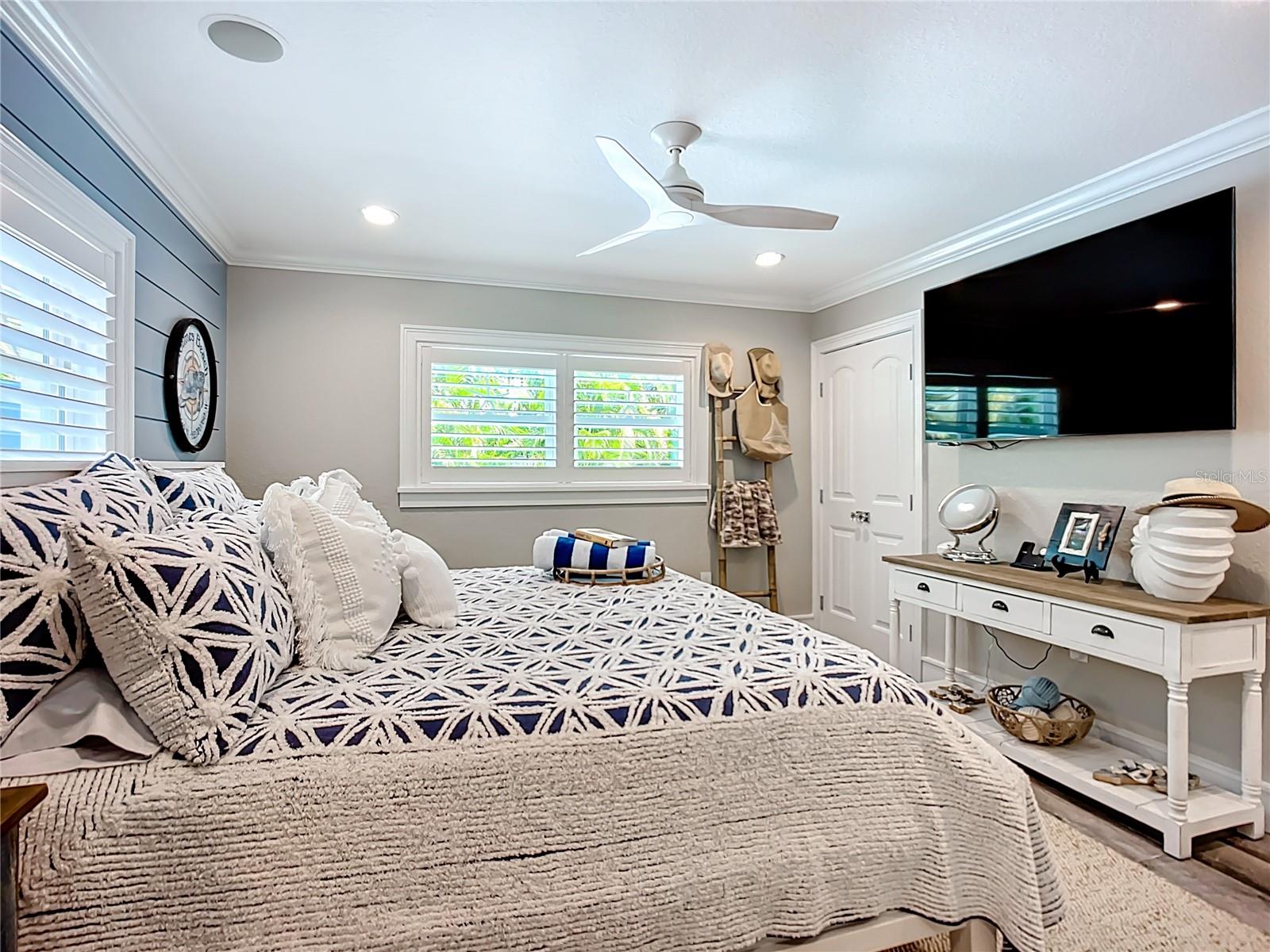 403 75TH ST, HOLMES BEACH, FL, 34217