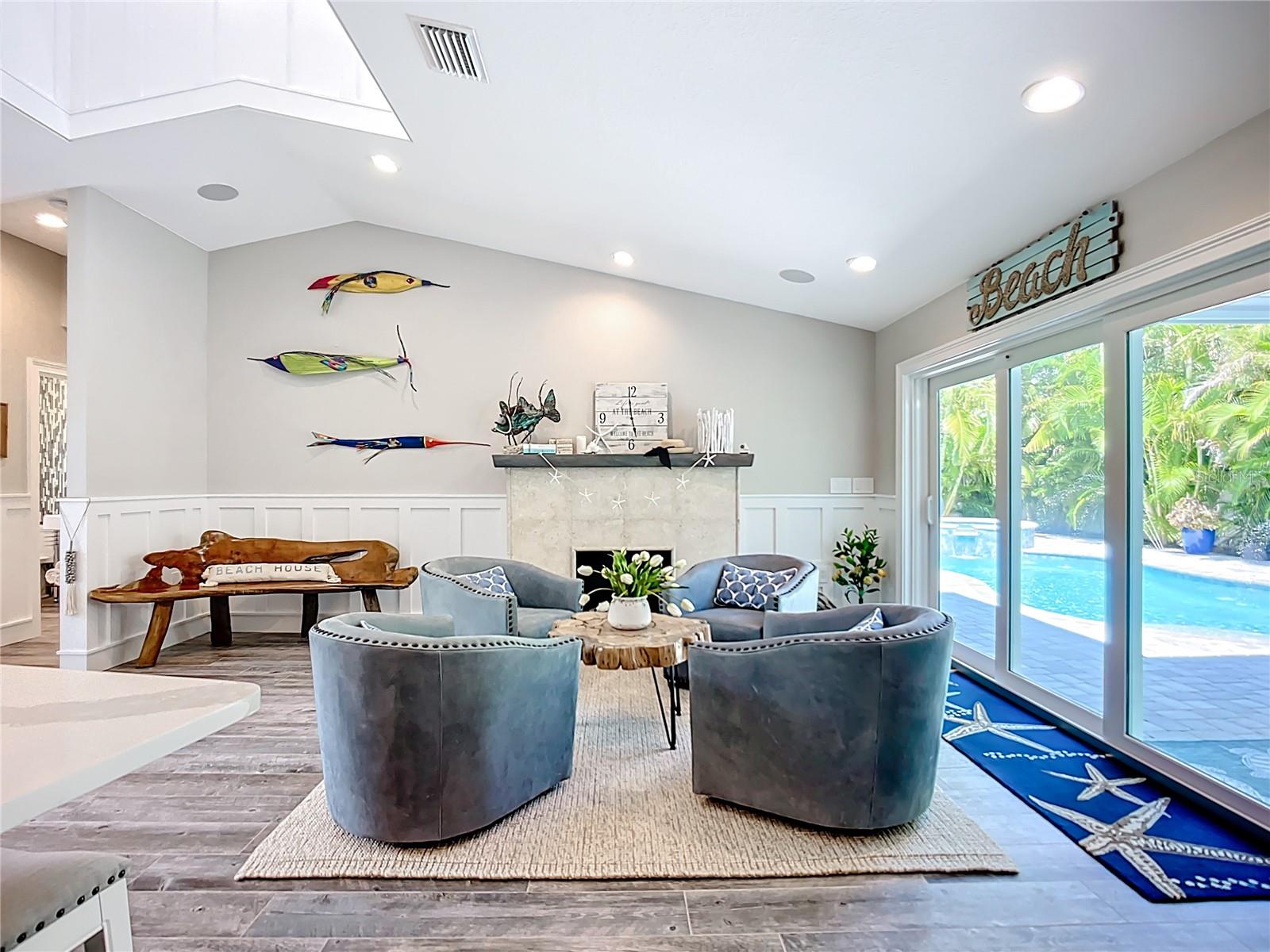 403 75TH ST, HOLMES BEACH, FL, 34217
