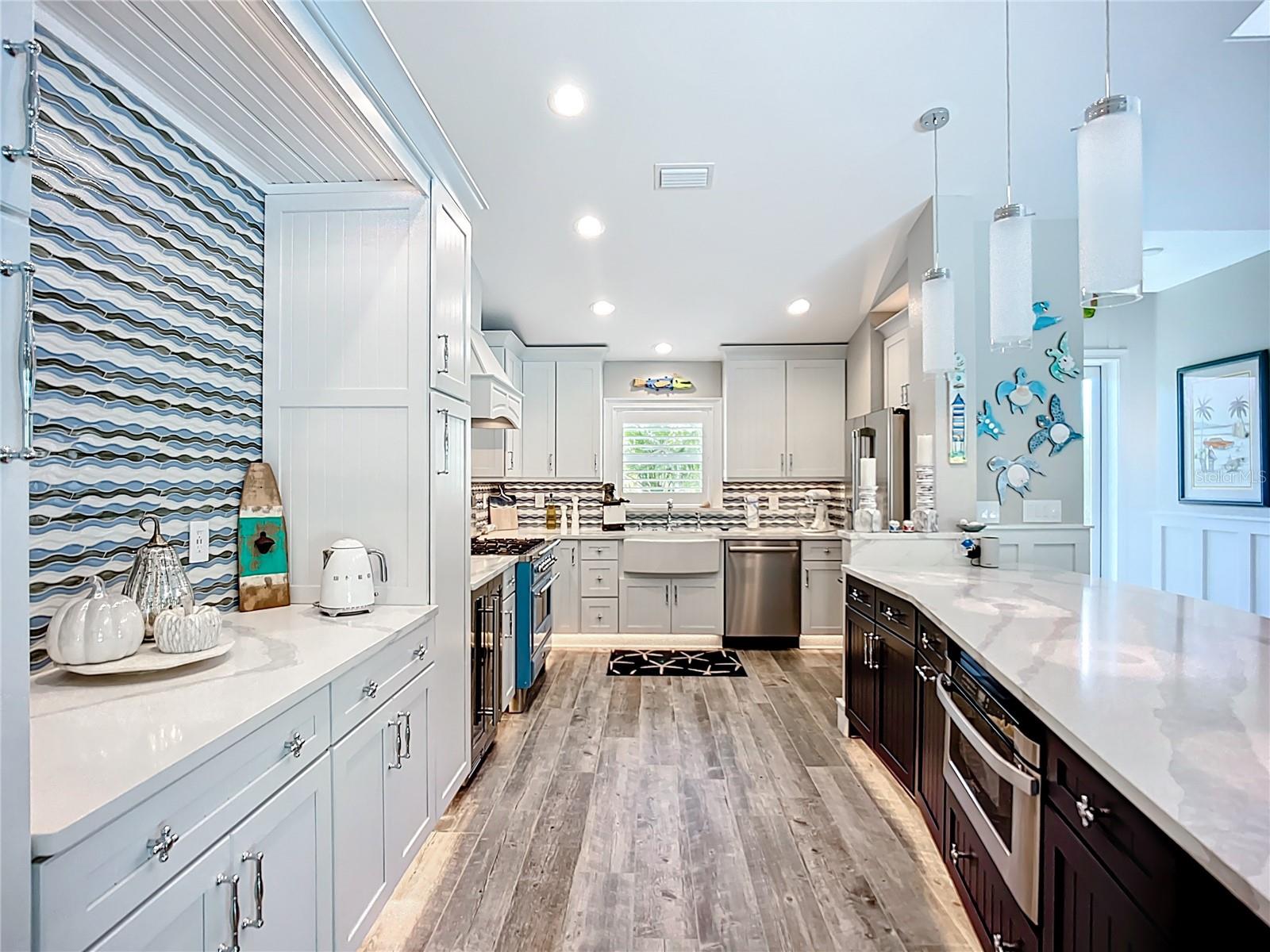 403 75TH ST, HOLMES BEACH, FL, 34217