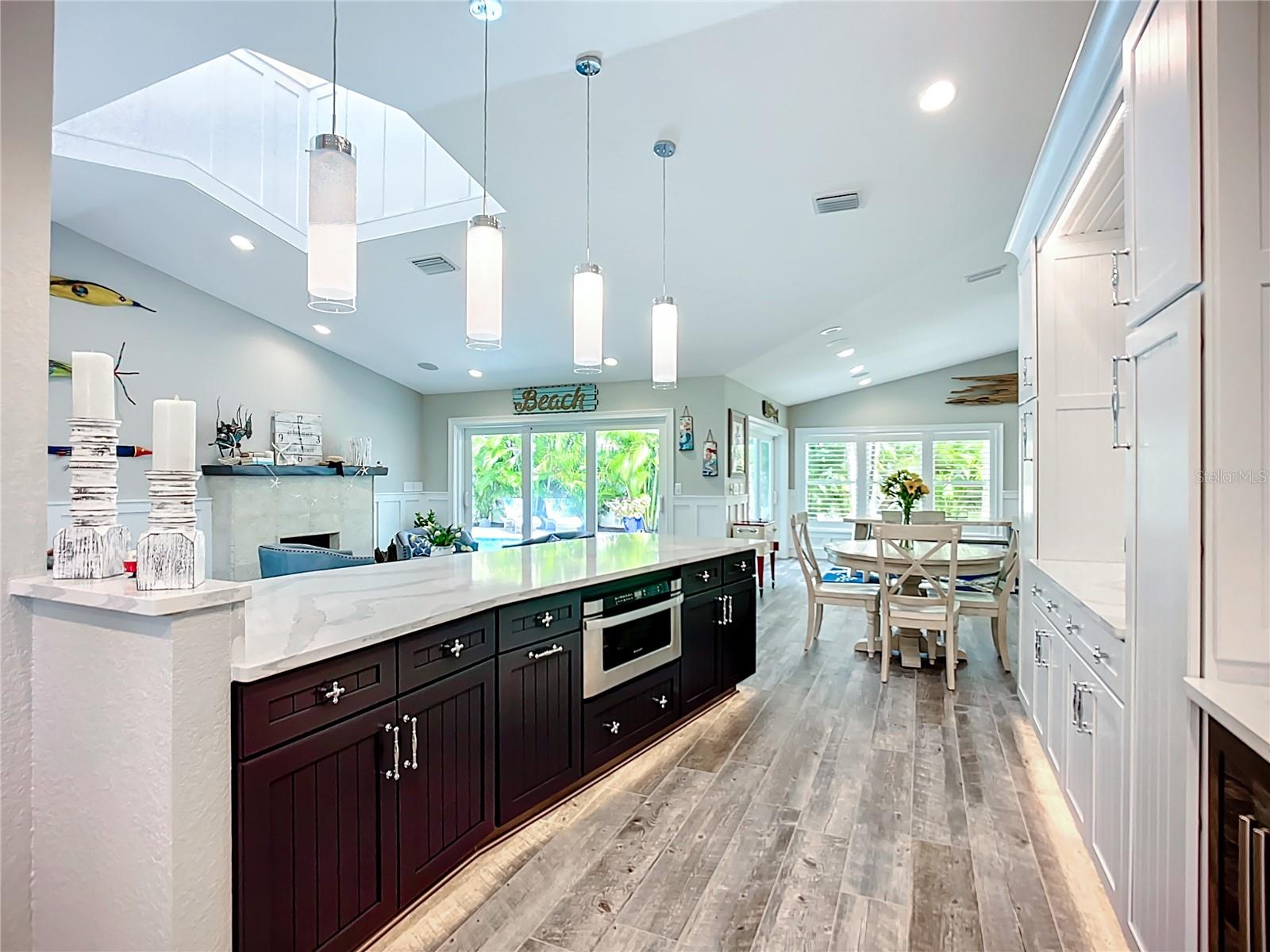 403 75TH ST, HOLMES BEACH, FL, 34217