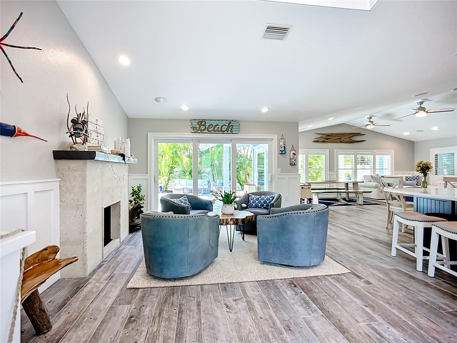 403 75TH ST, HOLMES BEACH, FL, 34217
