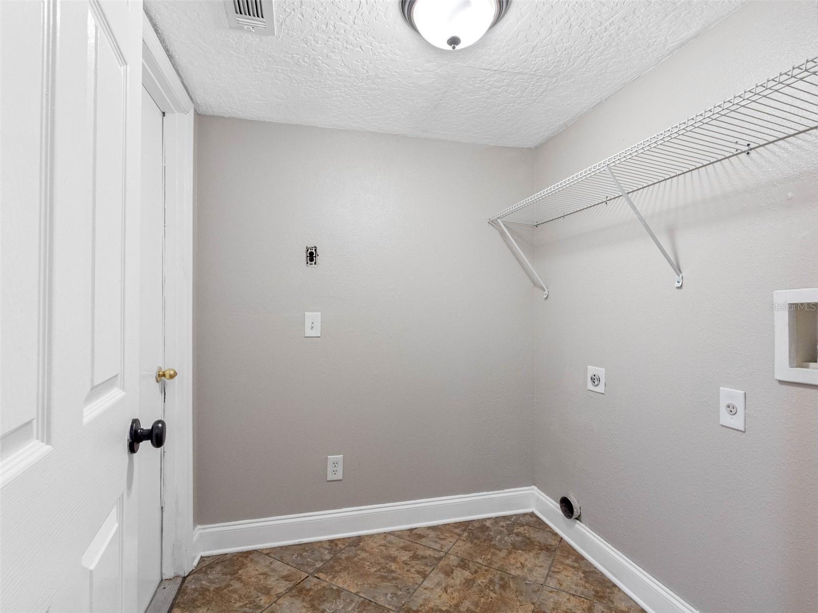 908 STALLION WAY, VALRICO, FL, 33594