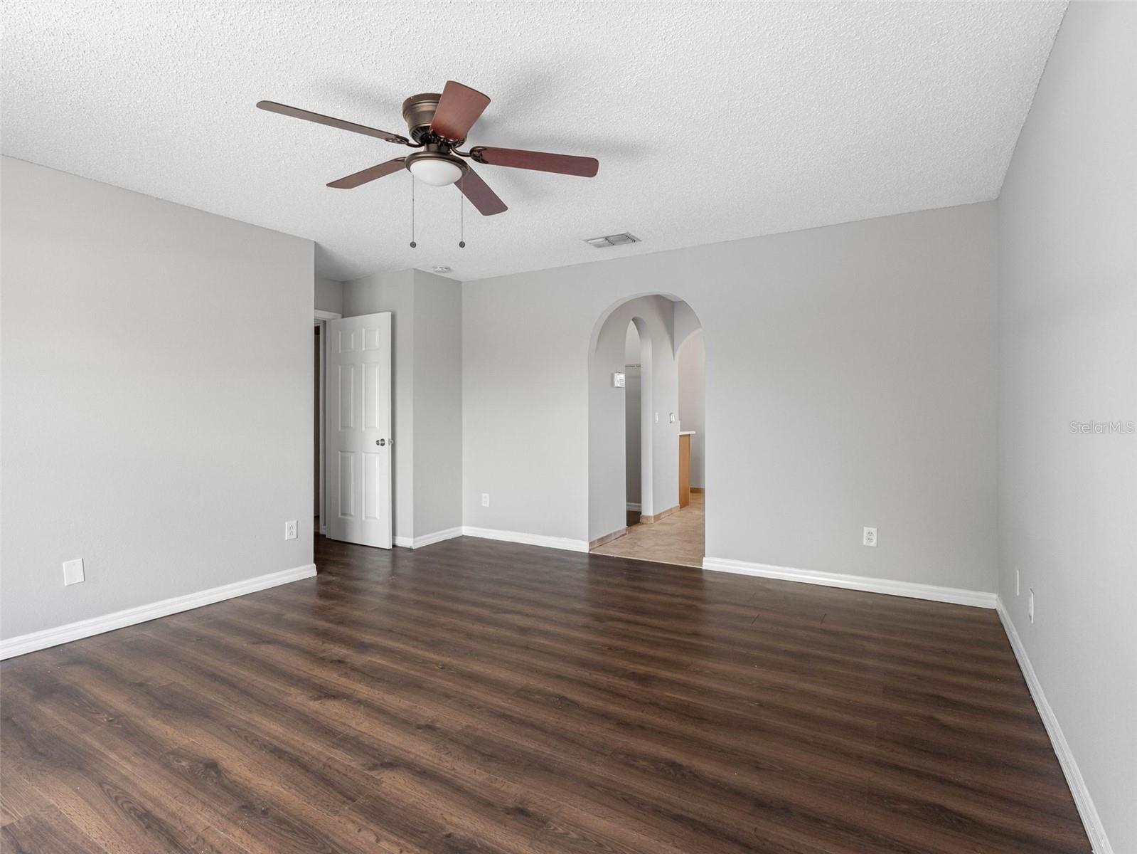 908 STALLION WAY, VALRICO, FL, 33594