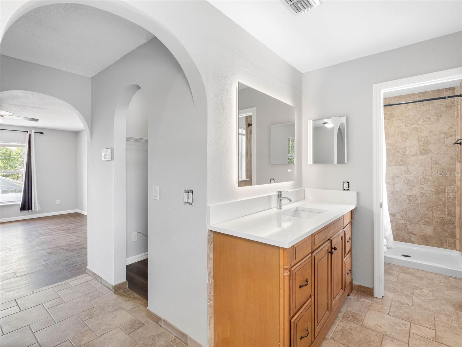 908 STALLION WAY, VALRICO, FL, 33594