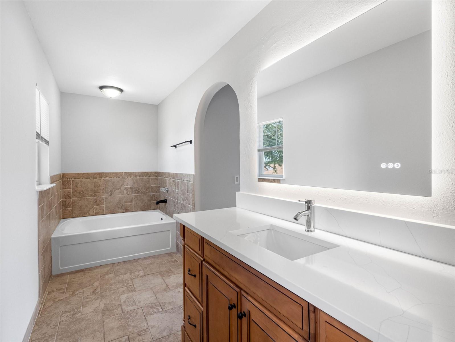 908 STALLION WAY, VALRICO, FL, 33594