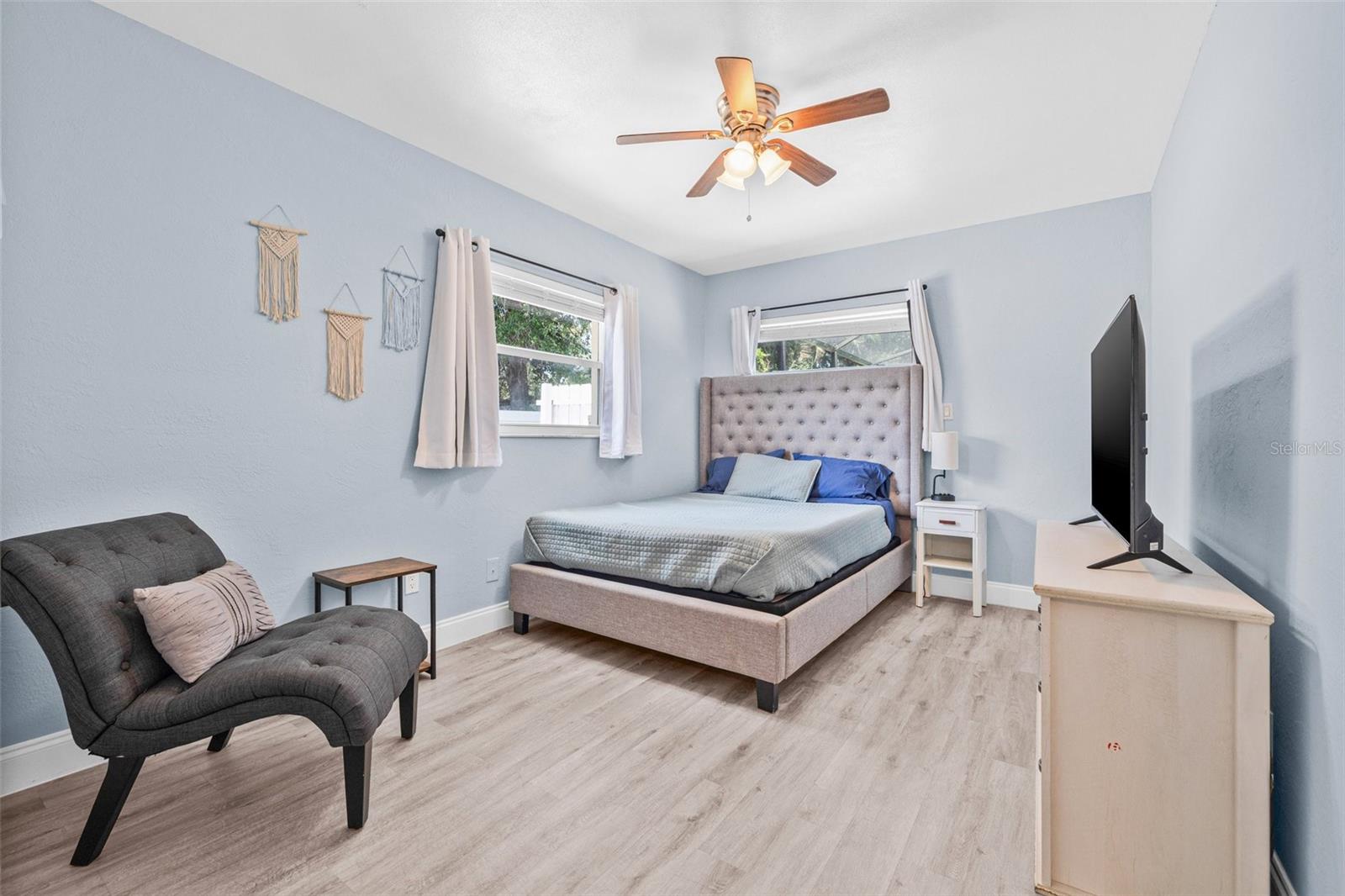 2861 PINELLAS POINT DR S, ST PETERSBURG, FL, 33712