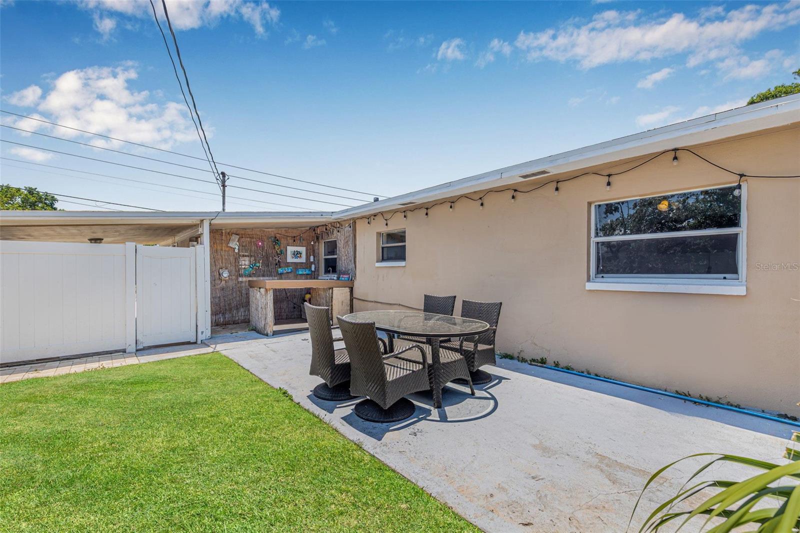 2861 PINELLAS POINT DR S, ST PETERSBURG, FL, 33712