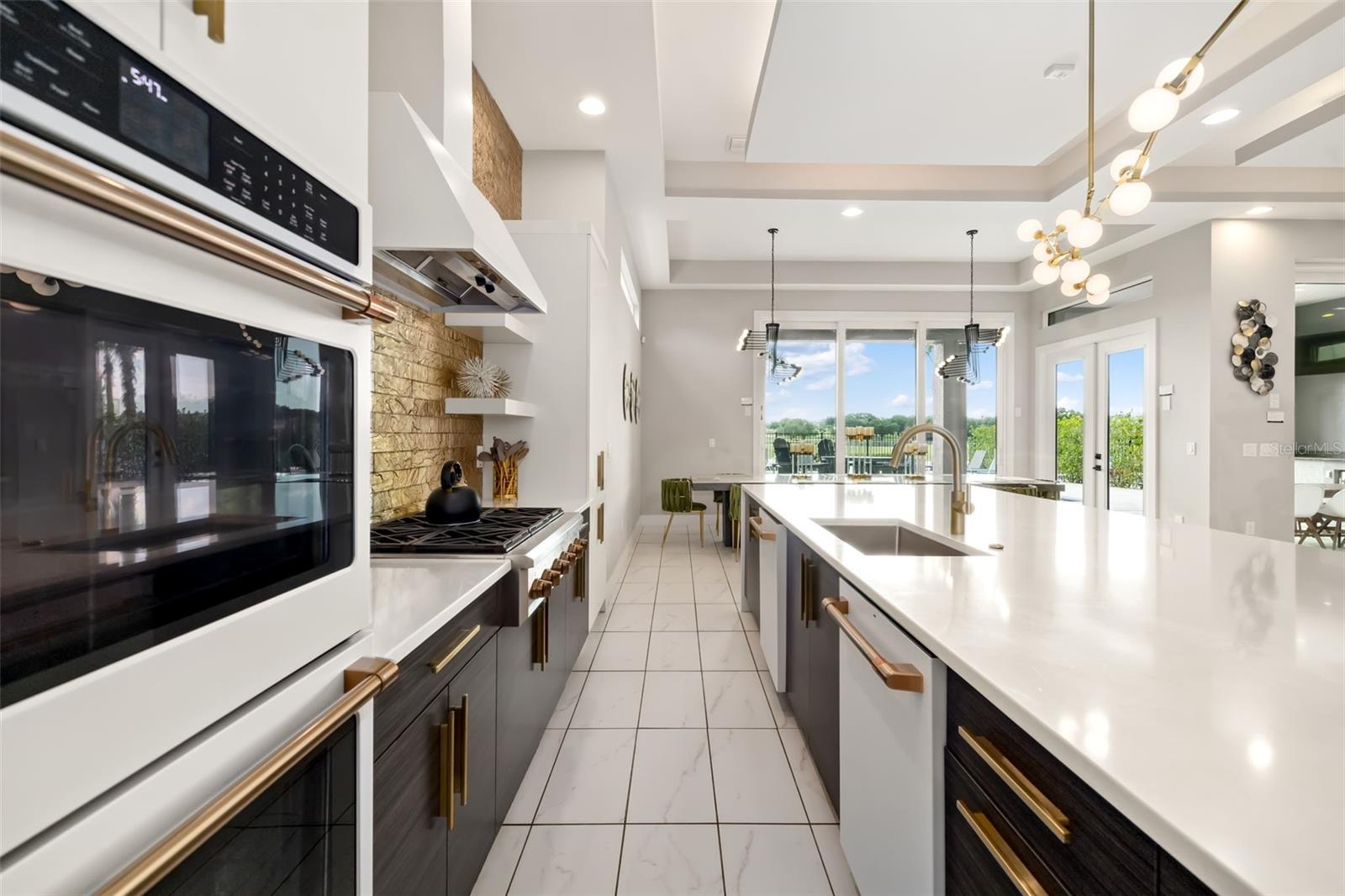 A4650778 Property Photo