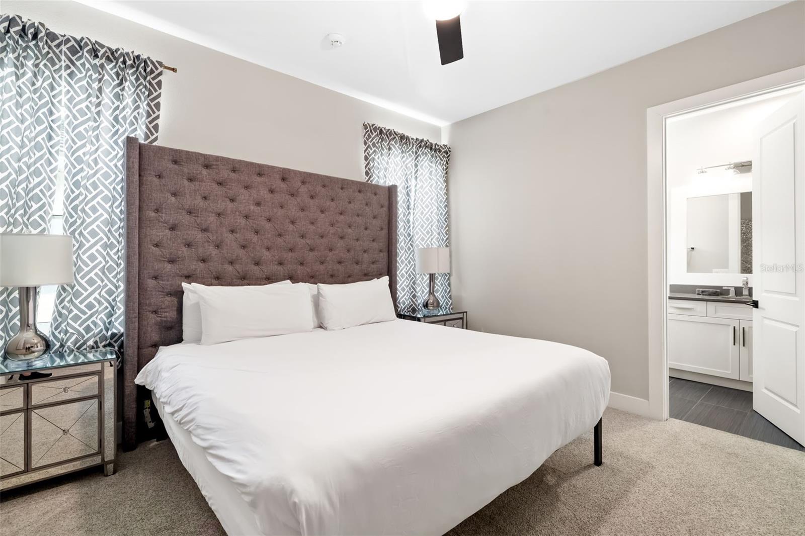 A4650778 Property Photo