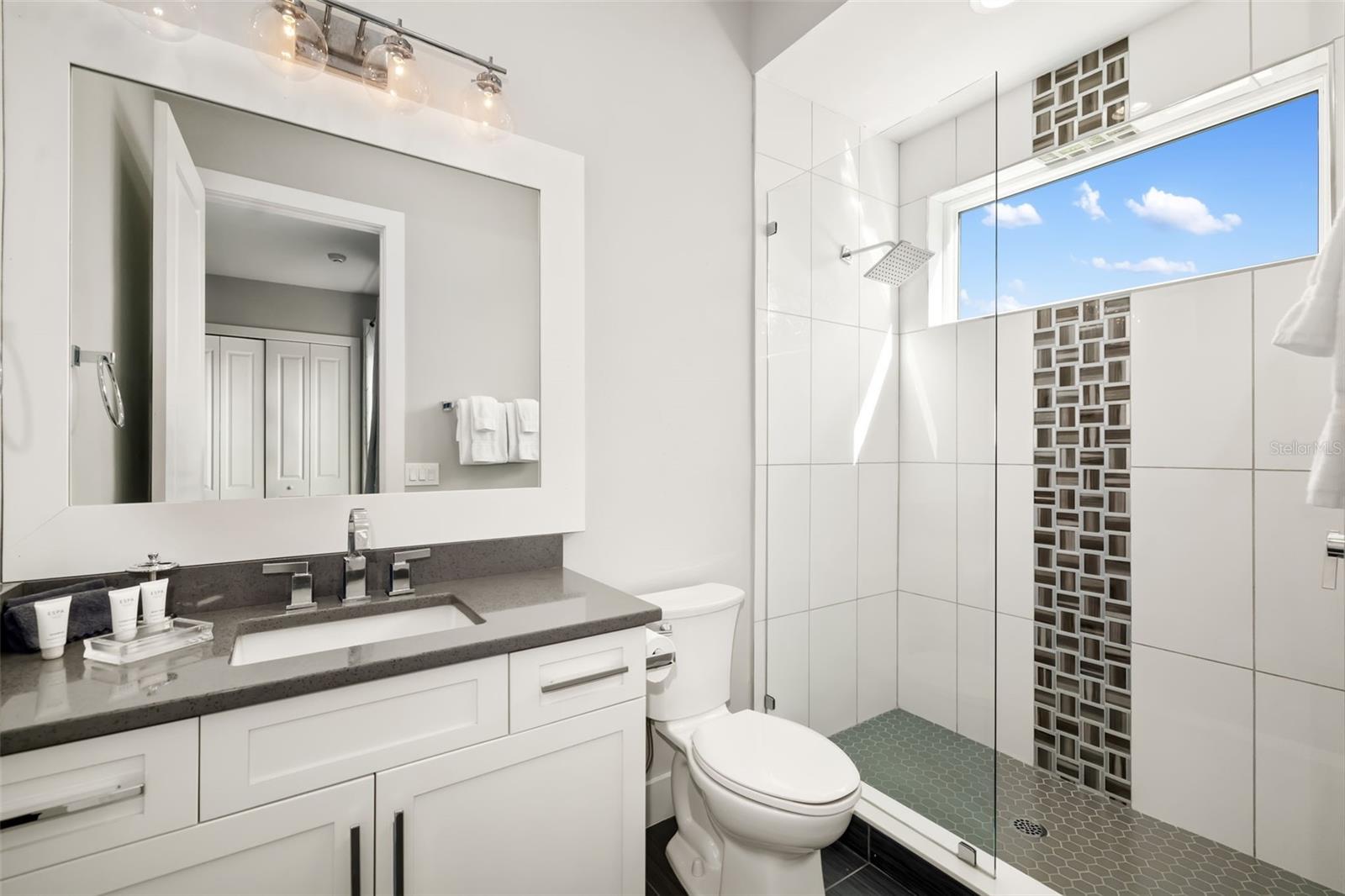 A4650778 Property Photo