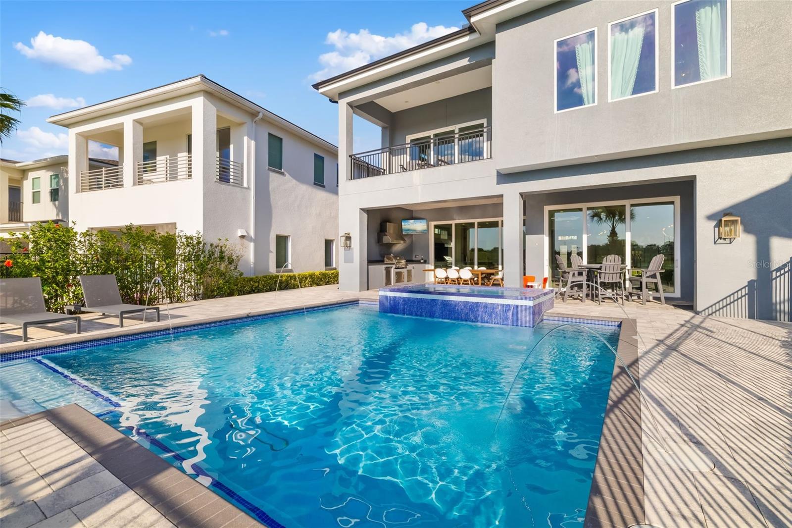 A4650778 Property Photo