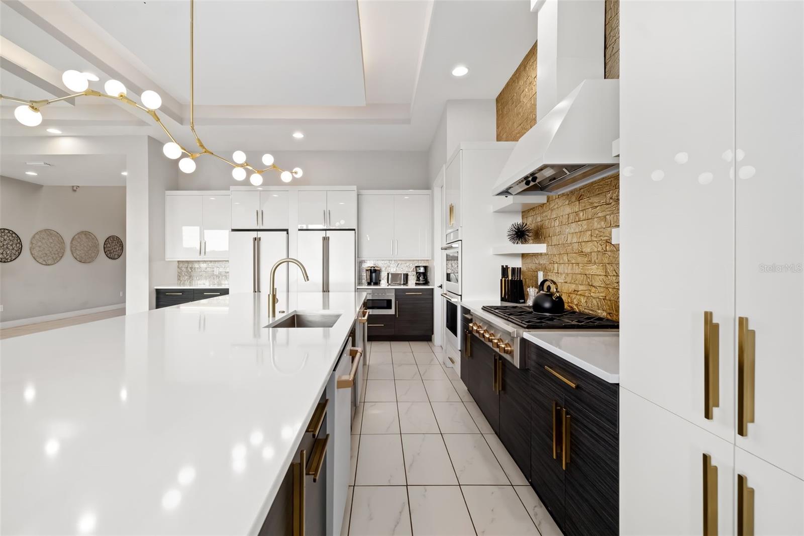 A4650778 Property Photo