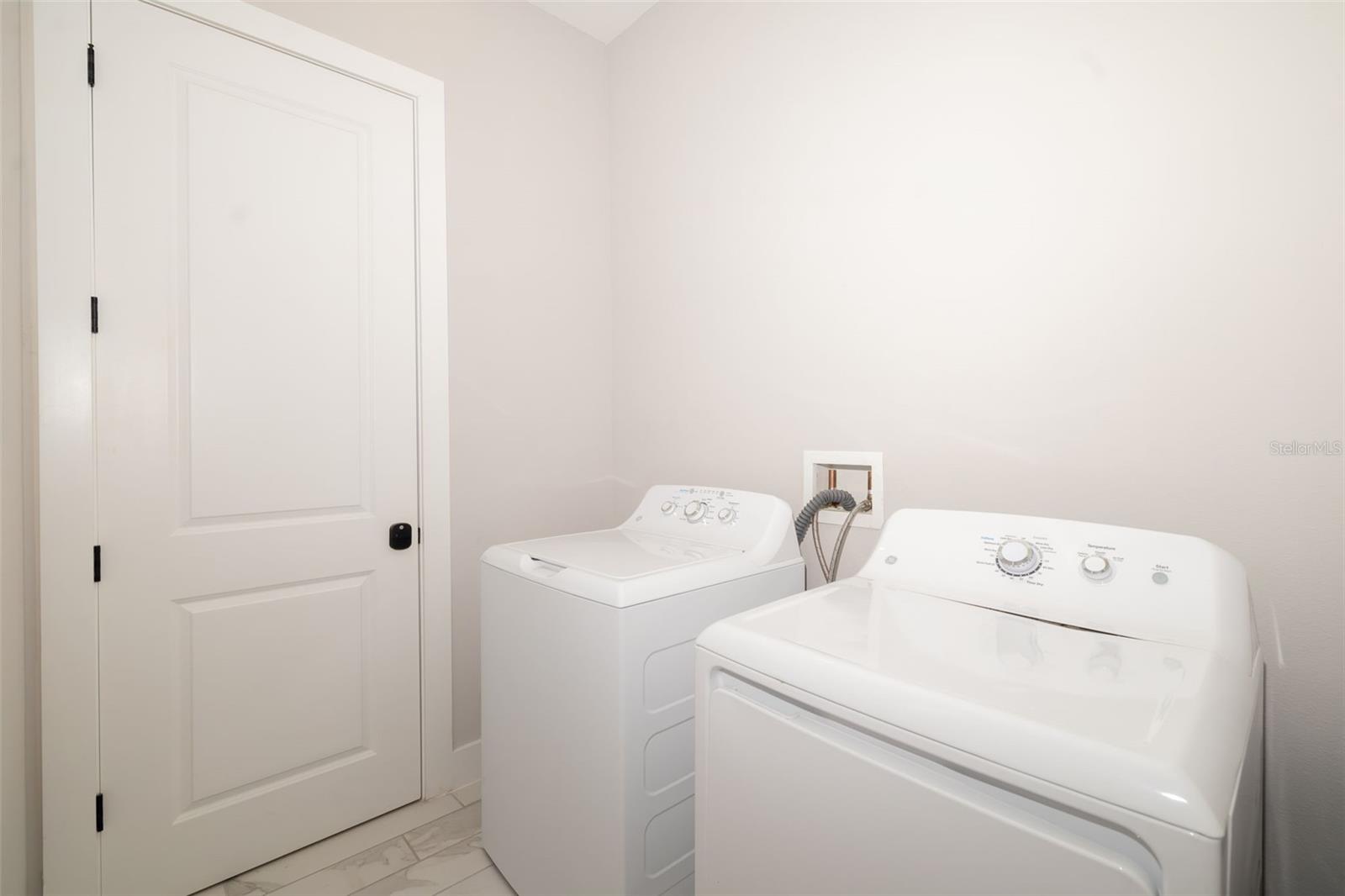 A4650778 Property Photo