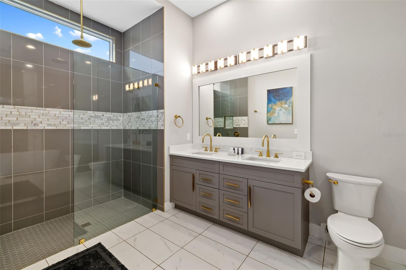 A4650778 Property Photo