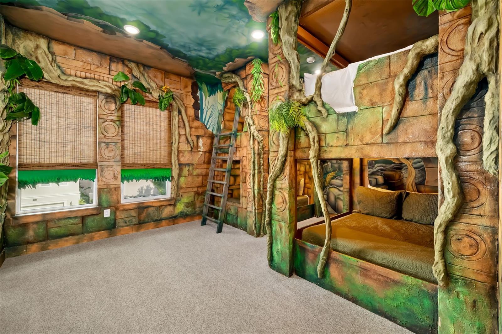 A4650778 Property Photo