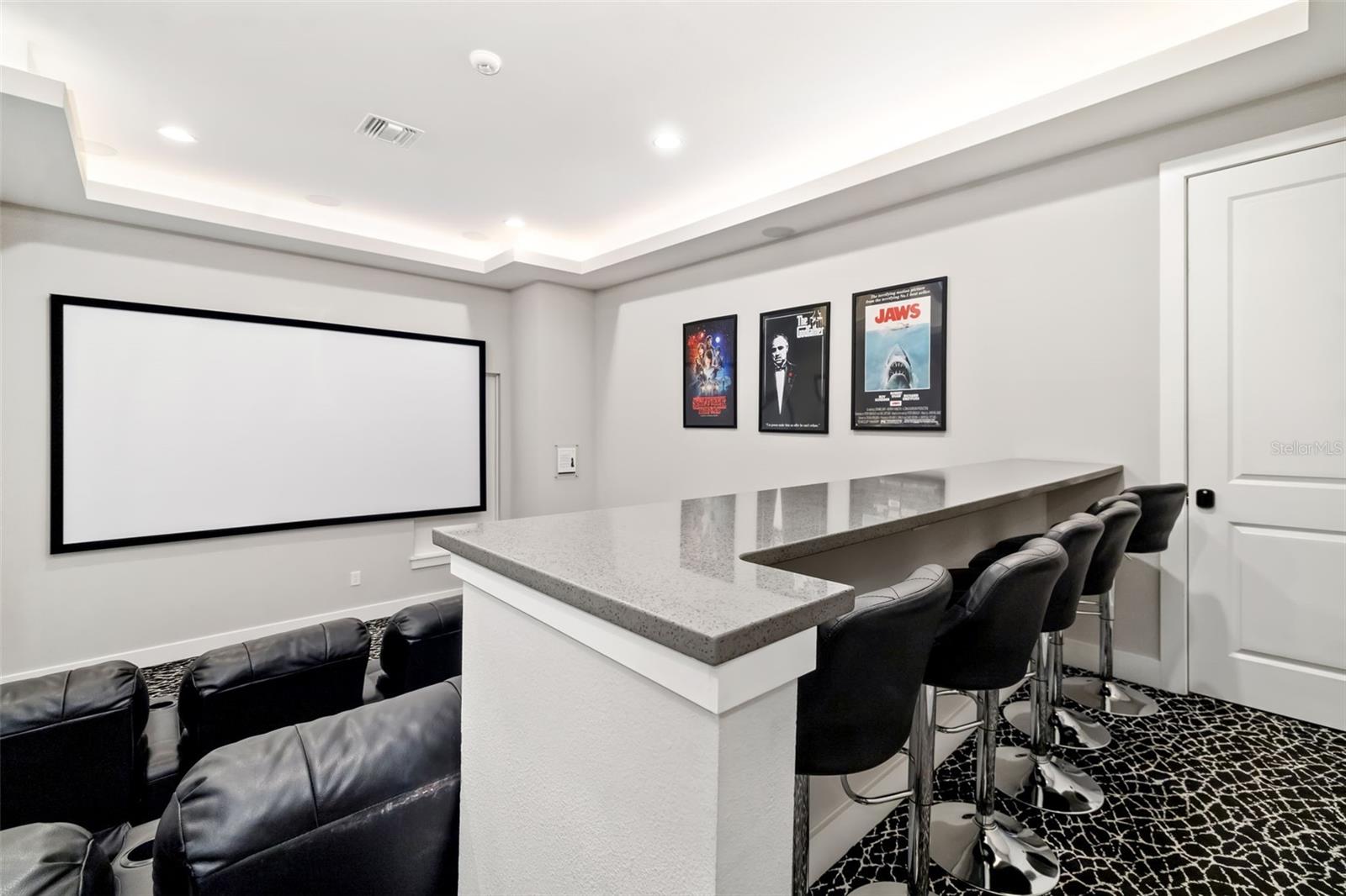 A4650778 Property Photo