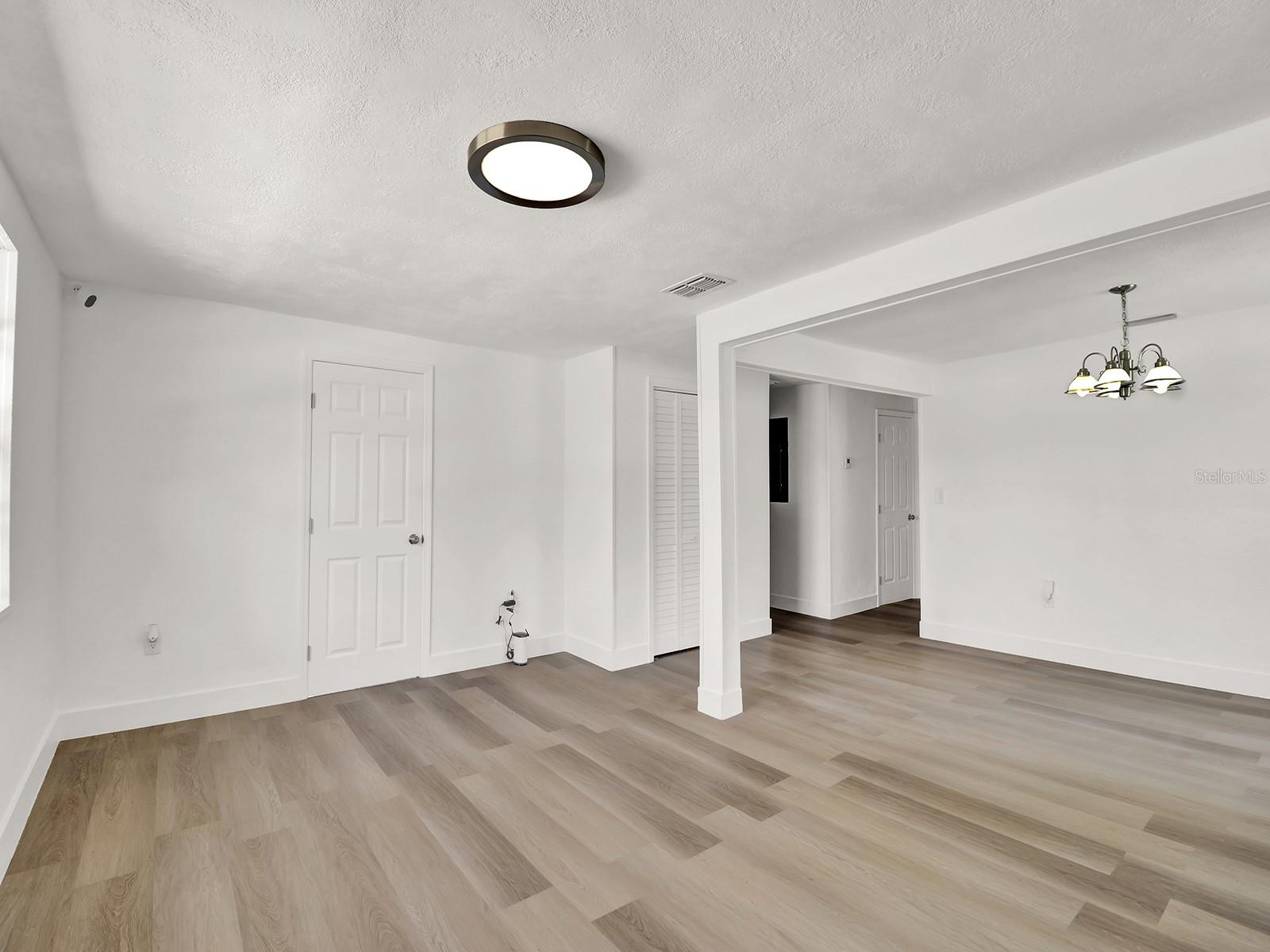 8123 DOUBLE BRANCH RD, TAMPA, FL, 33635