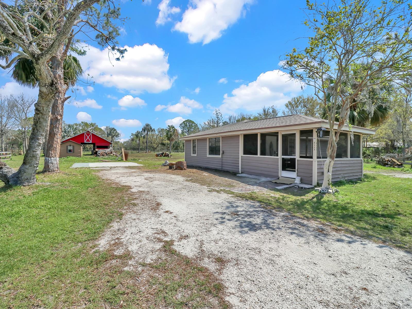 8123 DOUBLE BRANCH RD, TAMPA, FL, 33635