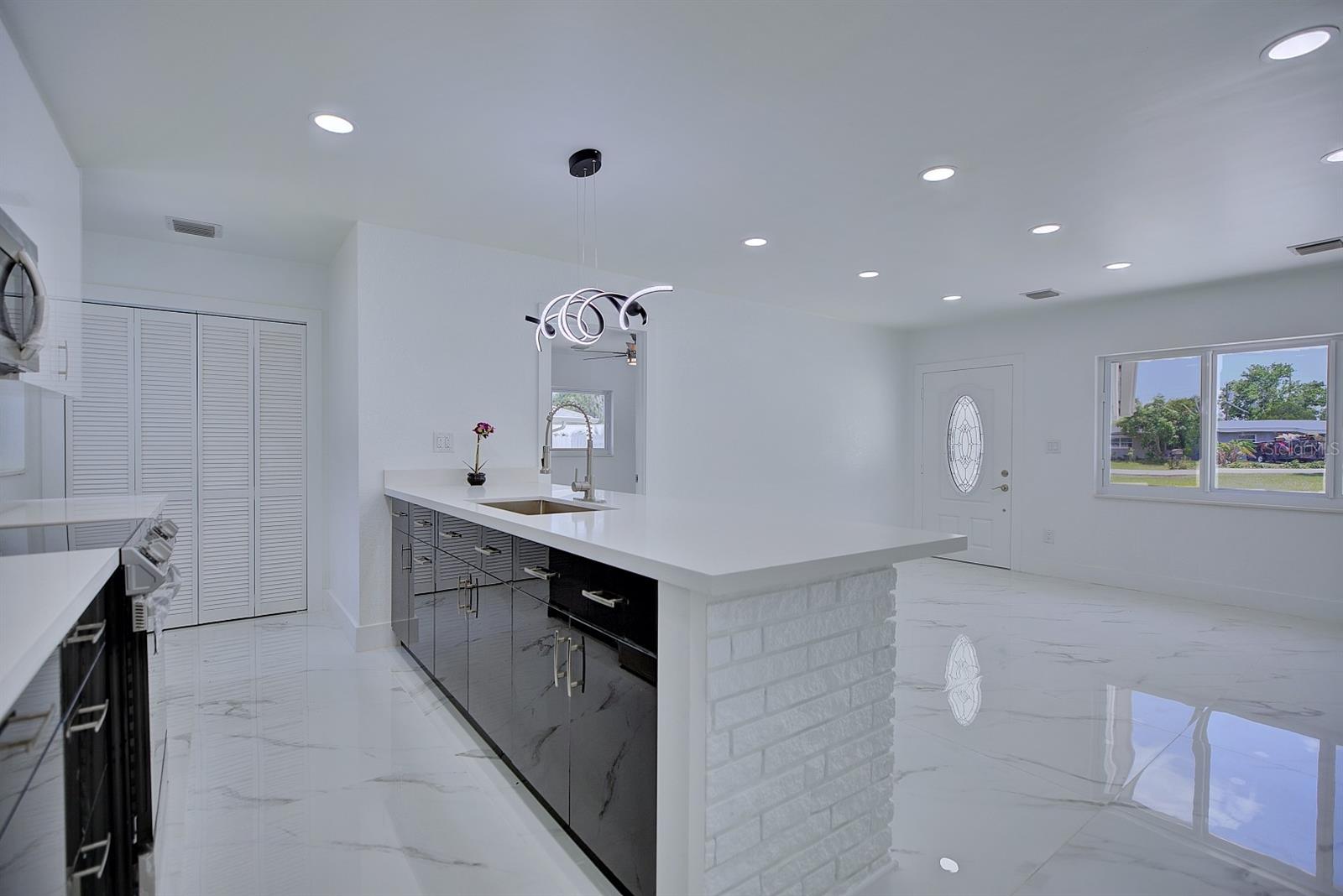 1100 HIGHLAND DR, SEBRING, FL, 33870