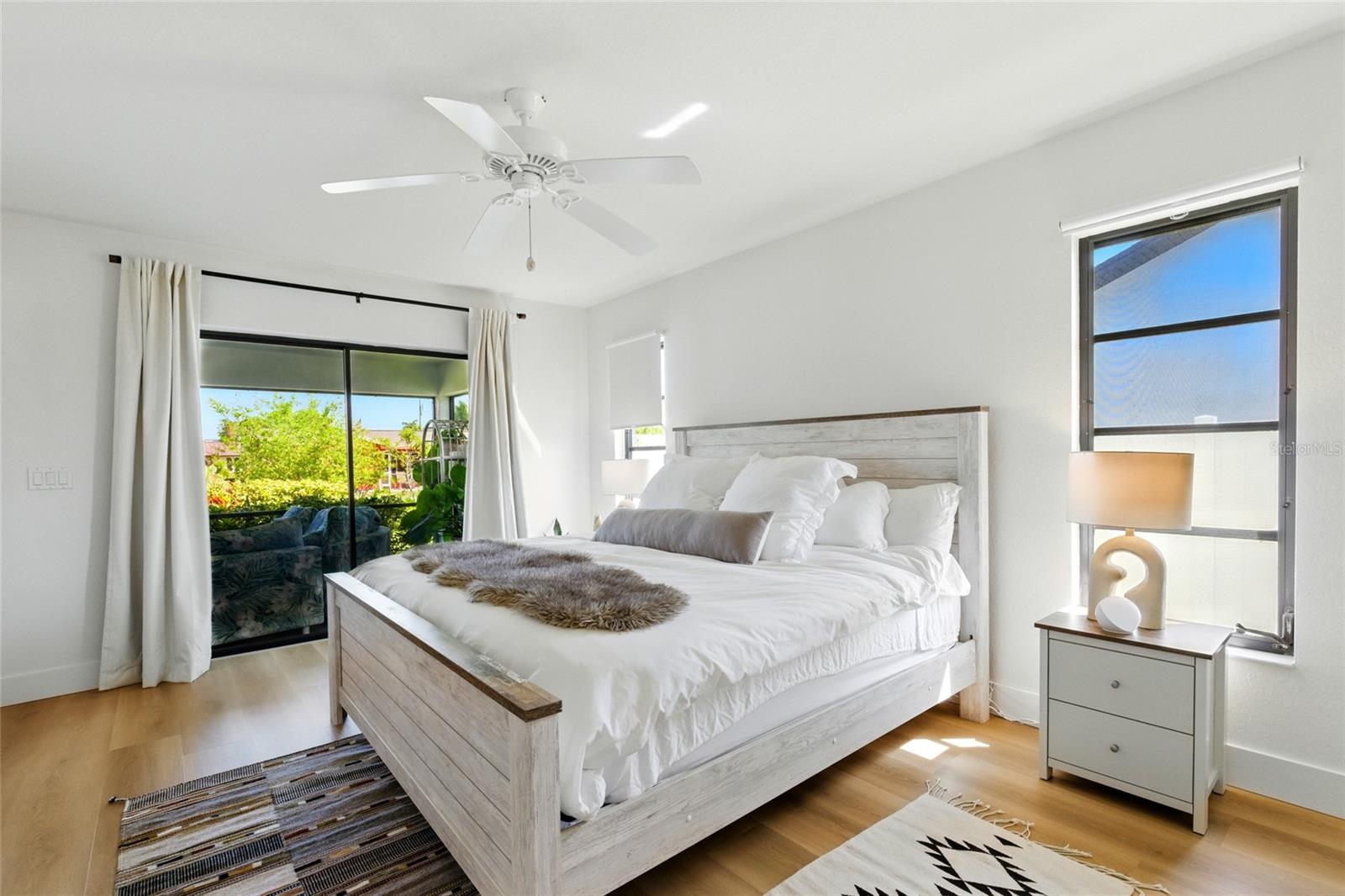 2039 CORAL POINT DR, CAPE CORAL, FL, 33990