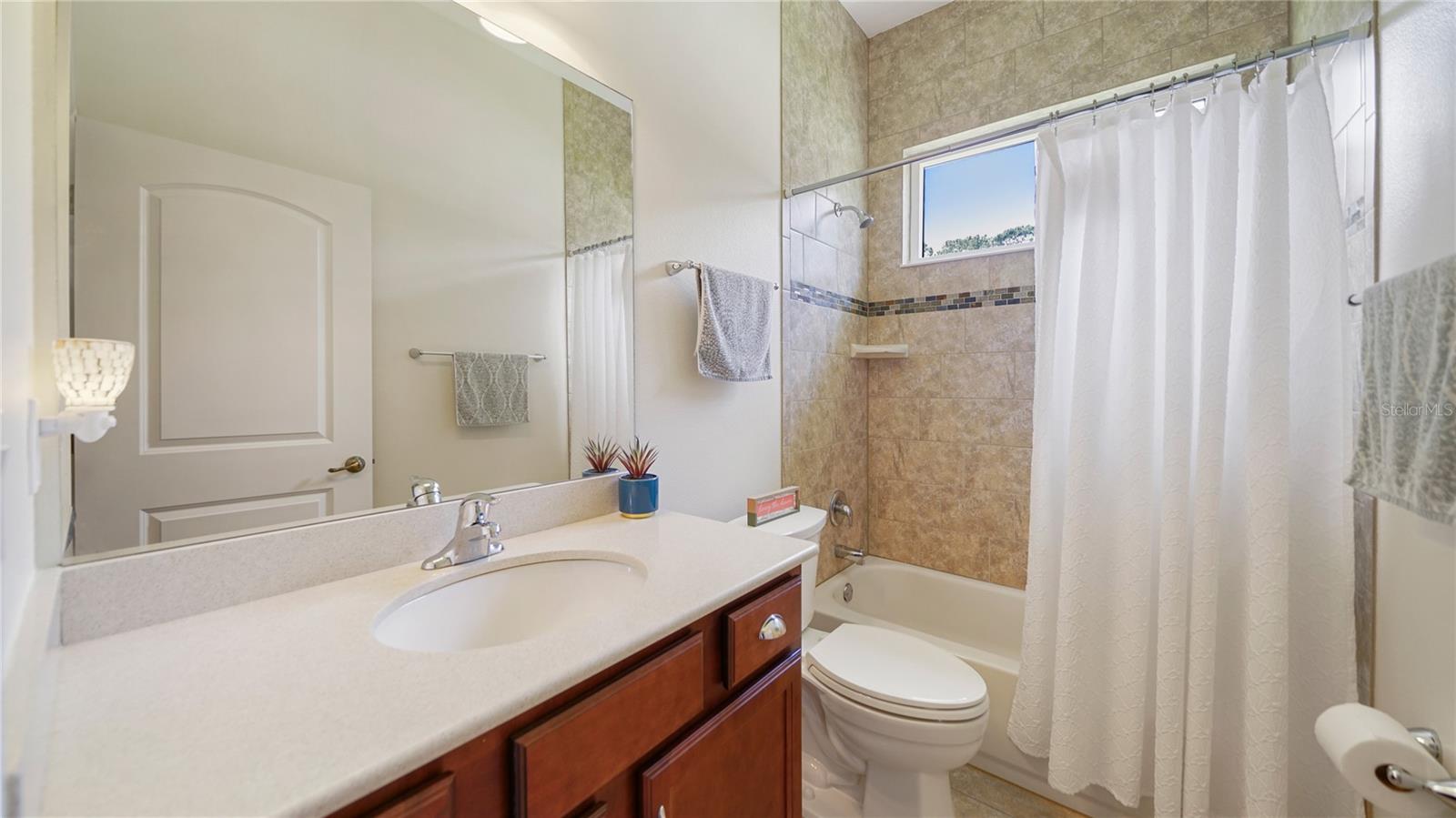 3 ARENA LAKE DR, PALM COAST, FL, 32137