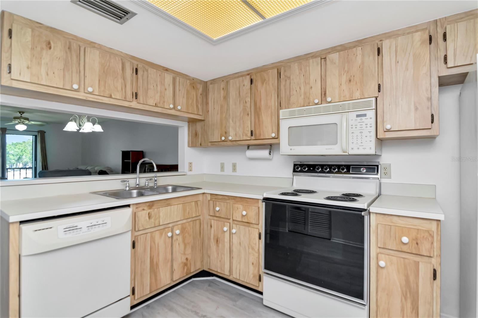 112 W CYPRESS CT, OLDSMAR, FL, 34677