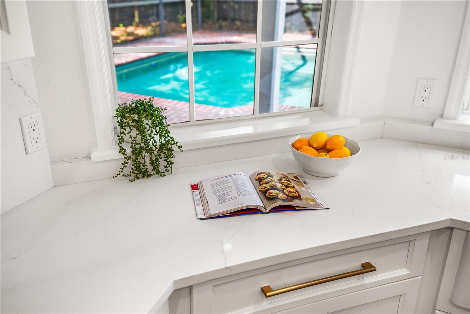 101 PONCE DE LEON BLVD, BELLEAIR, FL, 33756