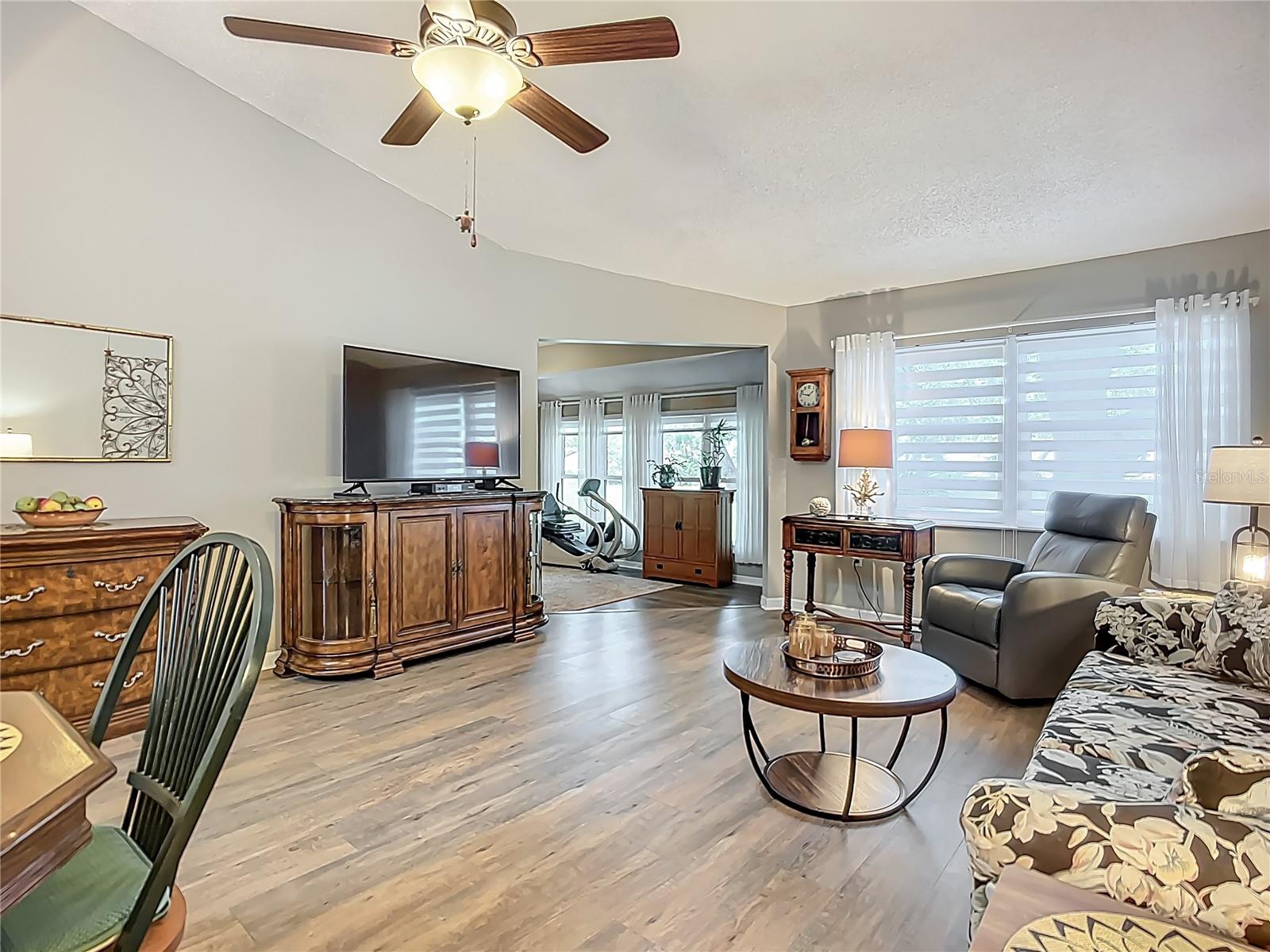 1542 REBECCA LN, DUNEDIN, FL, 34698
