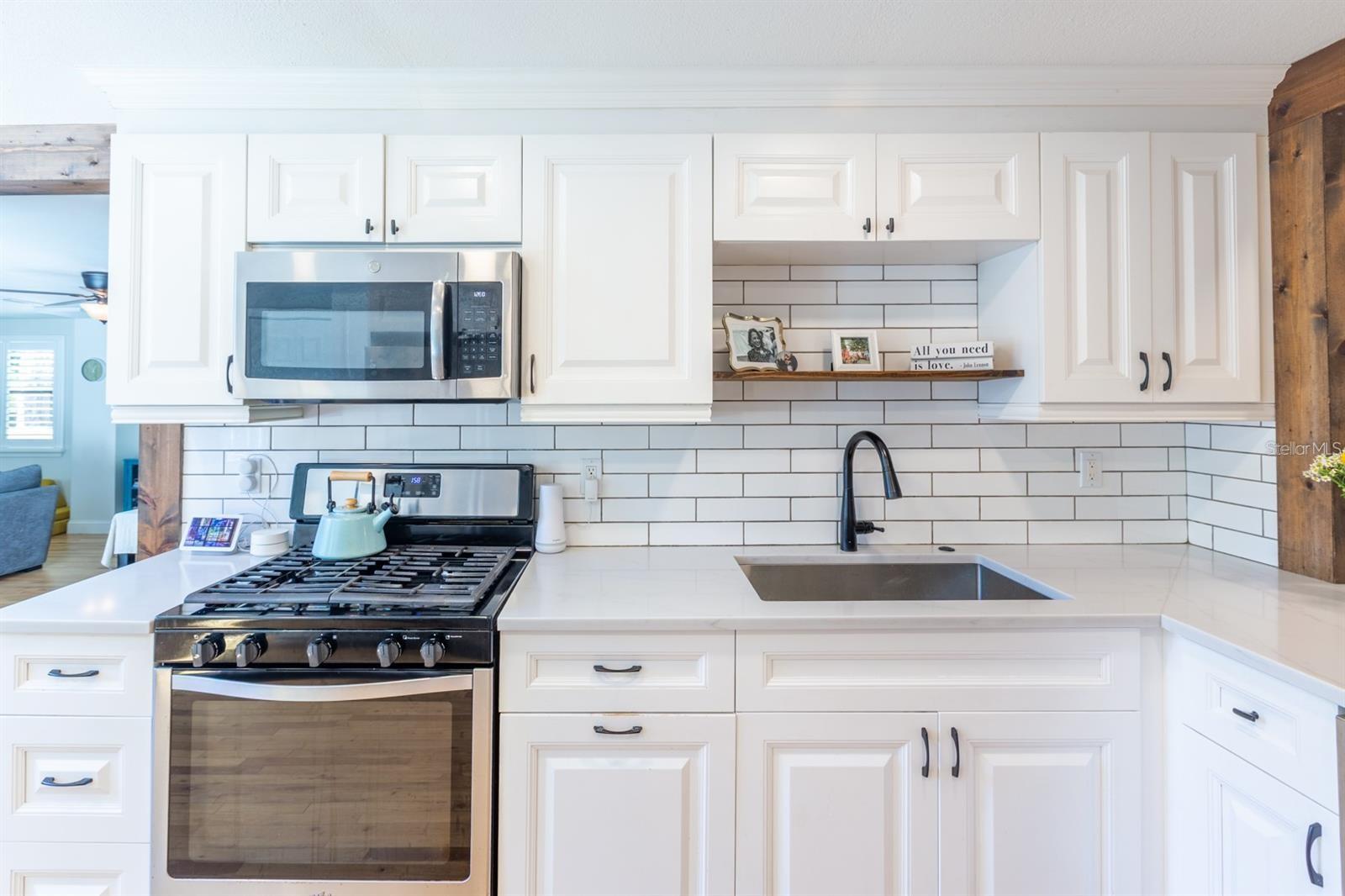 916 MICHIGAN AVE, PALM HARBOR, FL, 34683