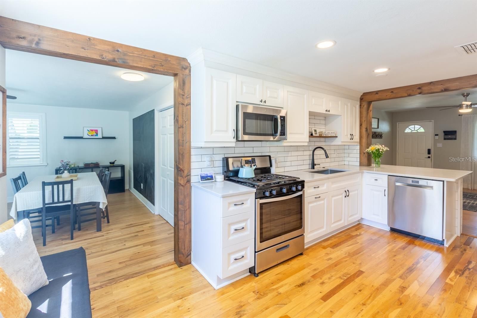 916 MICHIGAN AVE, PALM HARBOR, FL, 34683